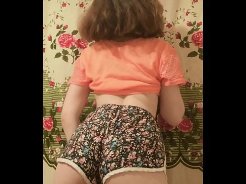 ❤️ Jovem sensual a despir os seus calções para a câmara Porno vídeo em pt.sexogolic-info.ru