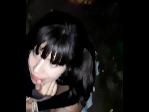 ❤️ Na rua, o pénis inchado em troca de doces Porno vídeo em pt.sexogolic-info.ru